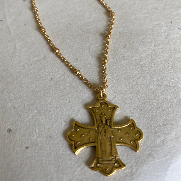 Quelven Cross Necklace